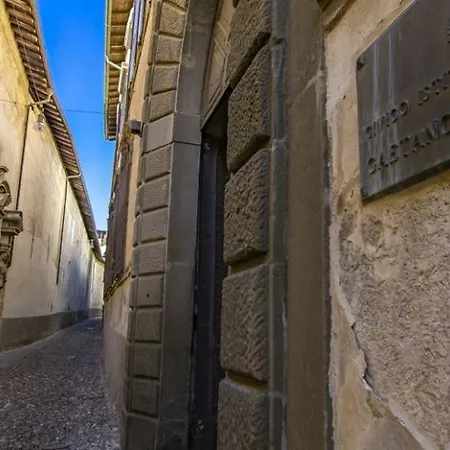 Ophelia Leon Charme&relax *