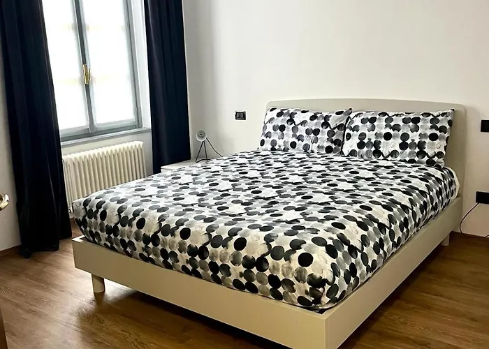 Ophelia Leon Charme&relax * Бергамо